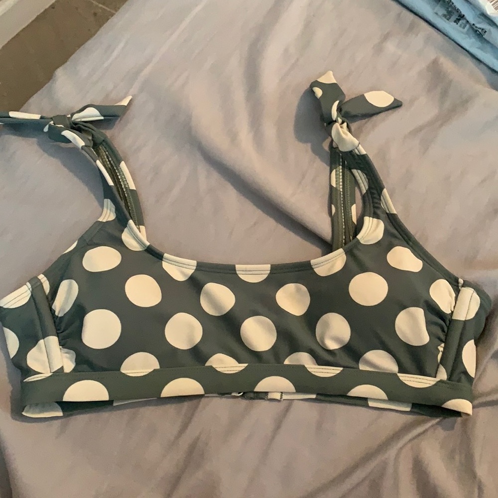 Poka dot target bikini top